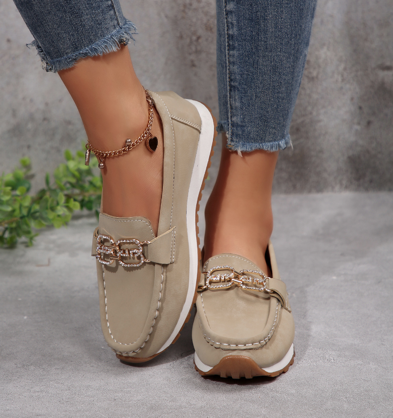 Erminia | Mocassino Chic con Fibbia Gioiello