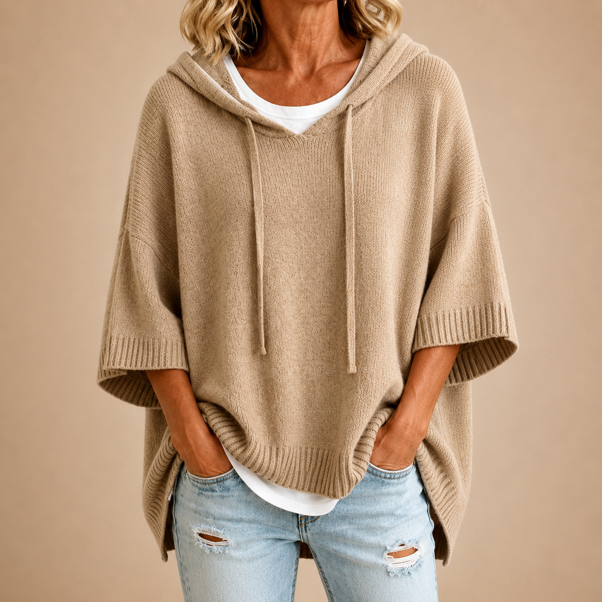 Mirella | Poncho in Maglia con Cappuccio